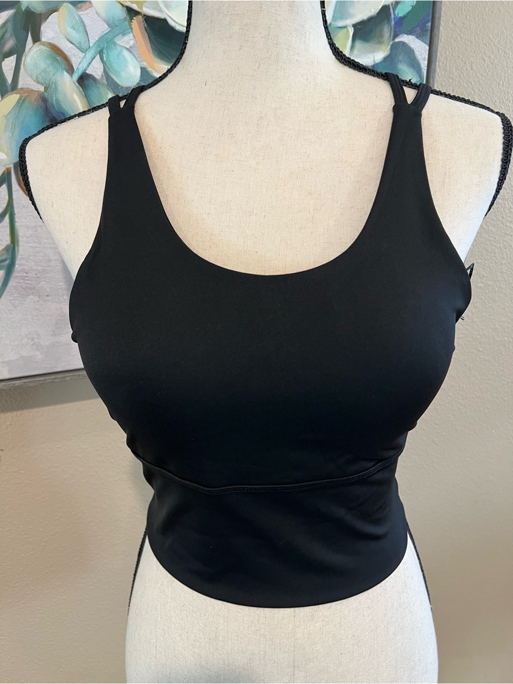 Seamless Black Scoop-Neck Sports Bra Tank Crop